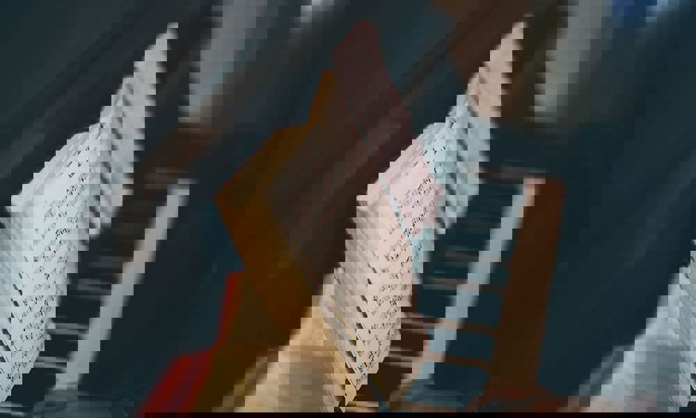 Syng med Folkeuniversitetet – sange og digtere fra Højskolesangbogen