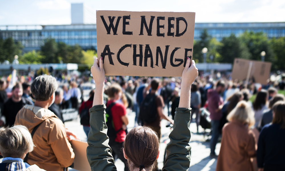 Forstå den politiske verden omkring os med filosofien