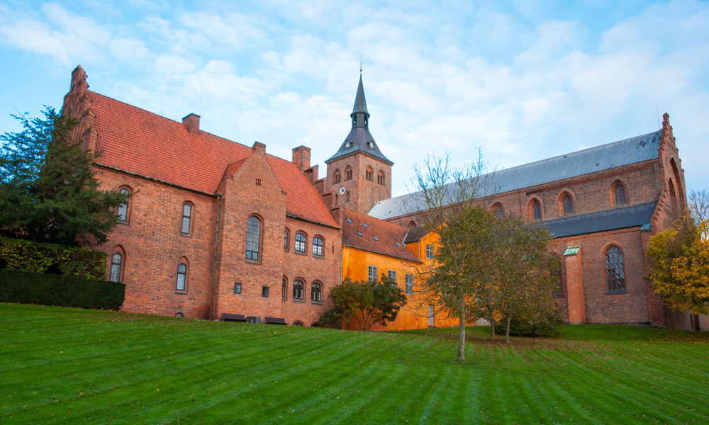 Fyns kirker rundt