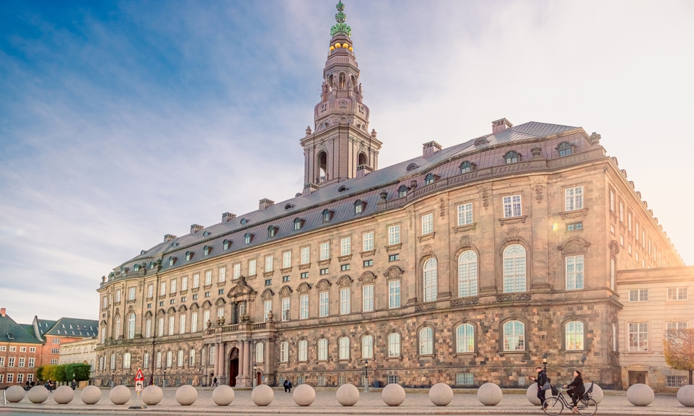 Magtens mange former (GYMNASIEARRANGEMENT)