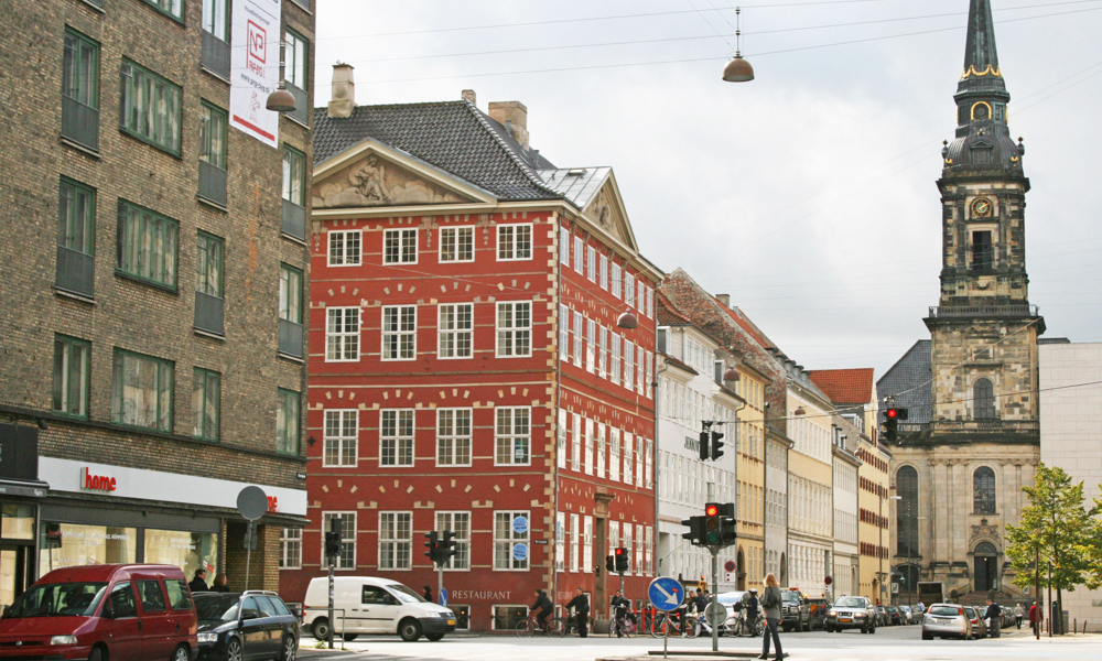 Byvandring: På tværs af Christianshavns historie